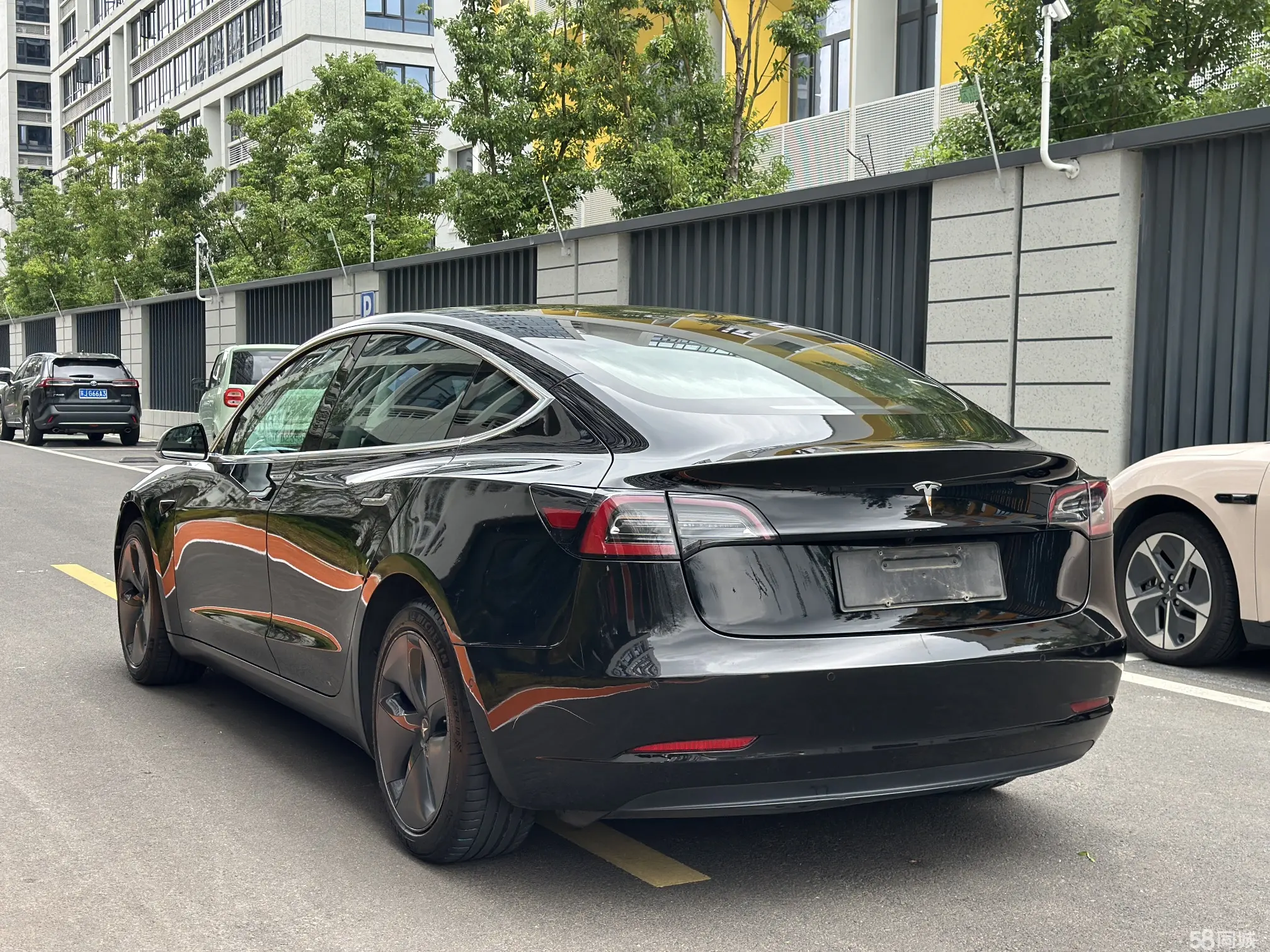 Tesla Model 3 2020 car image #8