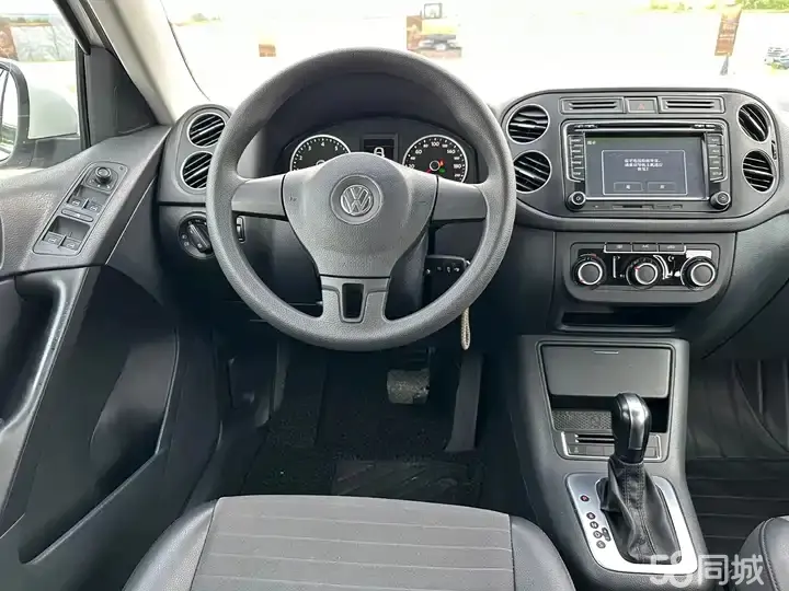 Volkswagen Tiguan 2013 car image #8