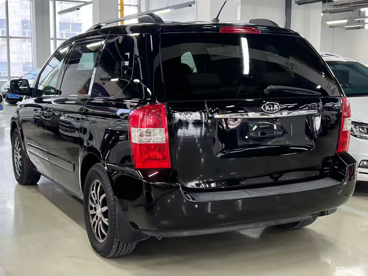 起亚 斯汀格 2010 汽车图片 #8