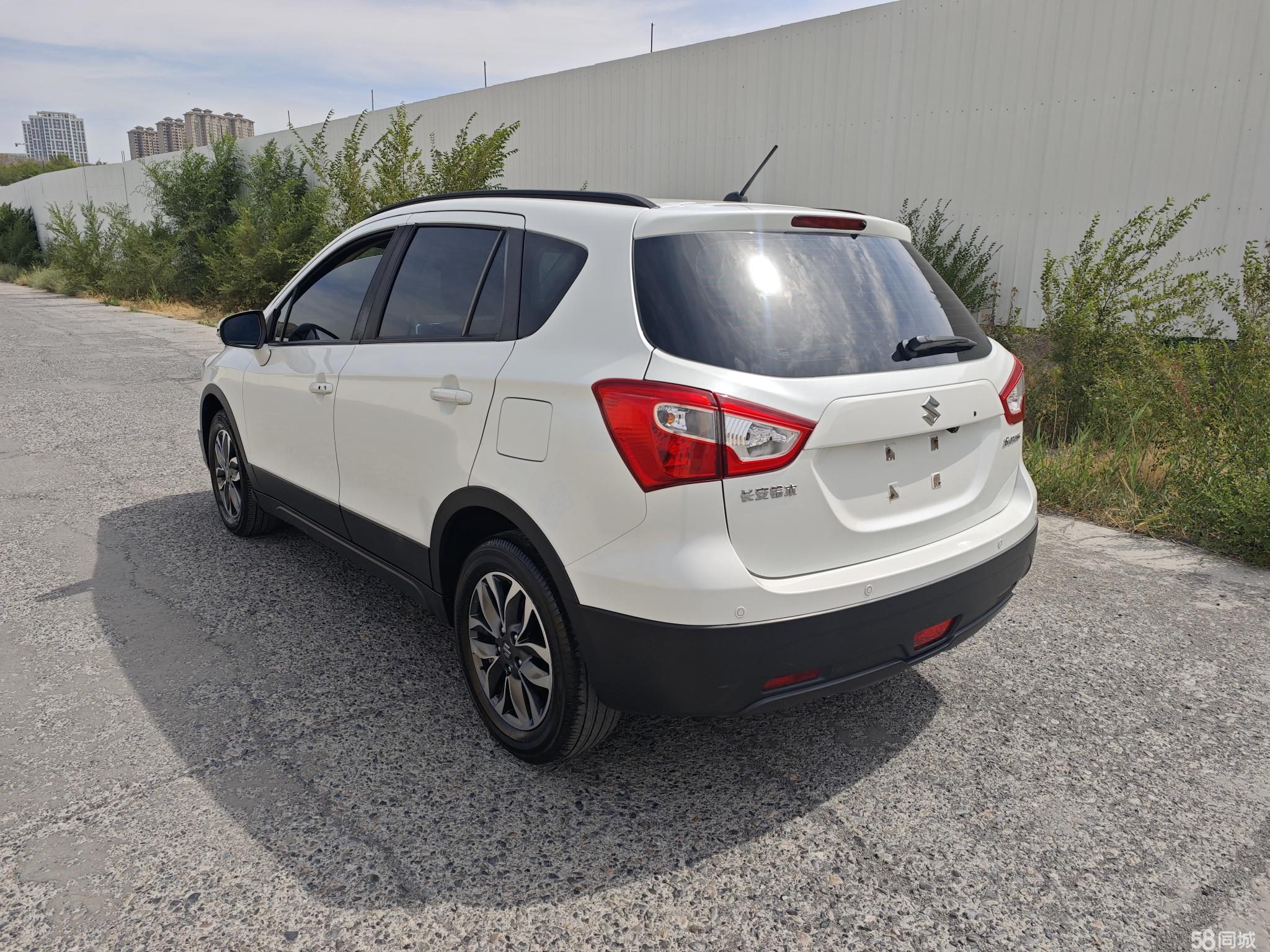 Suzuki SX4 S-CROSS 2018 imagen de coche #8