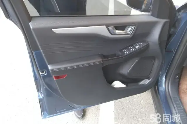 Ford Escape 2023 immagine di auto #8