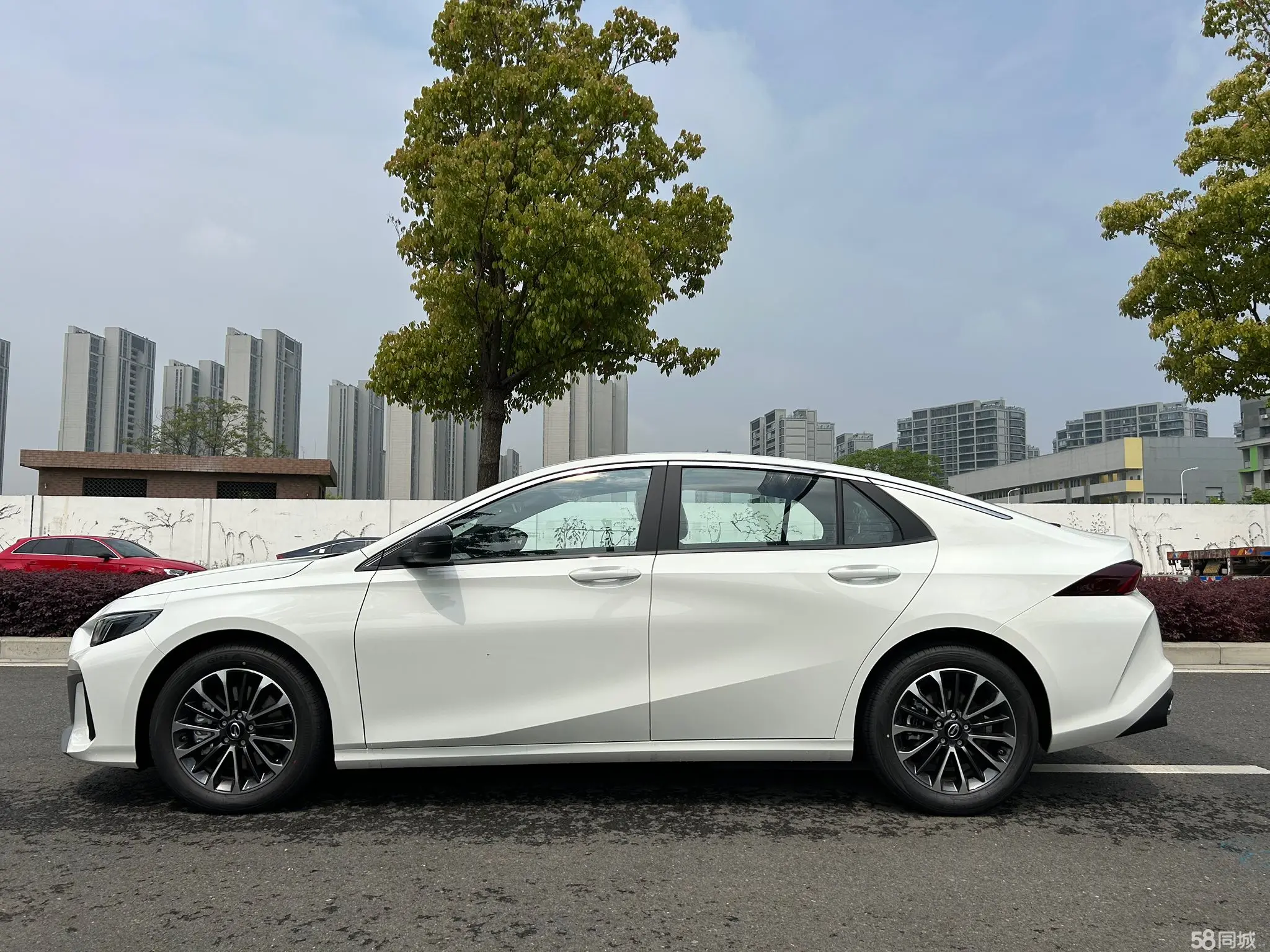 GAC Trumpchi Empow 2025 #8 GAC Trumpchi Empow 2025 car image #8