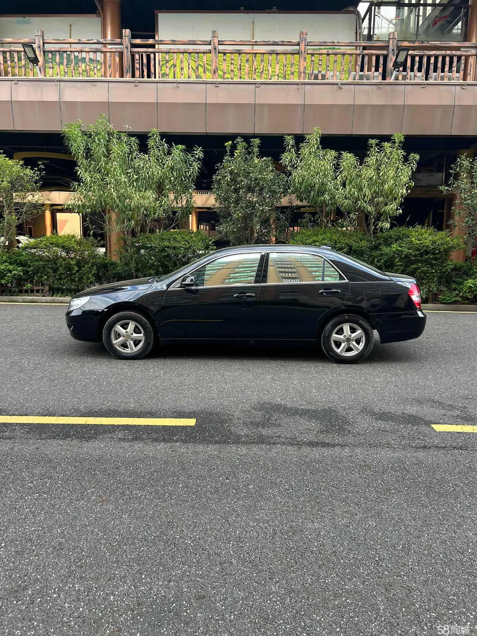 BYD F6 2012 car image #8