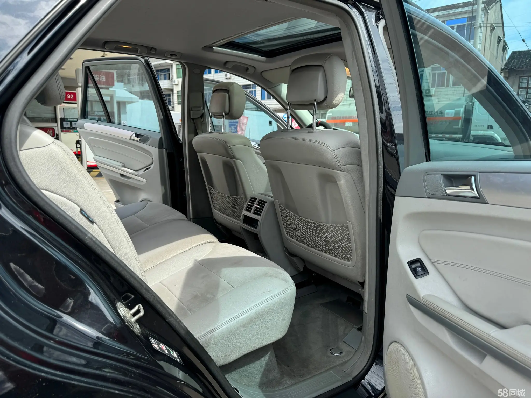 Mercedes-Benz M Class 2011 car image #8