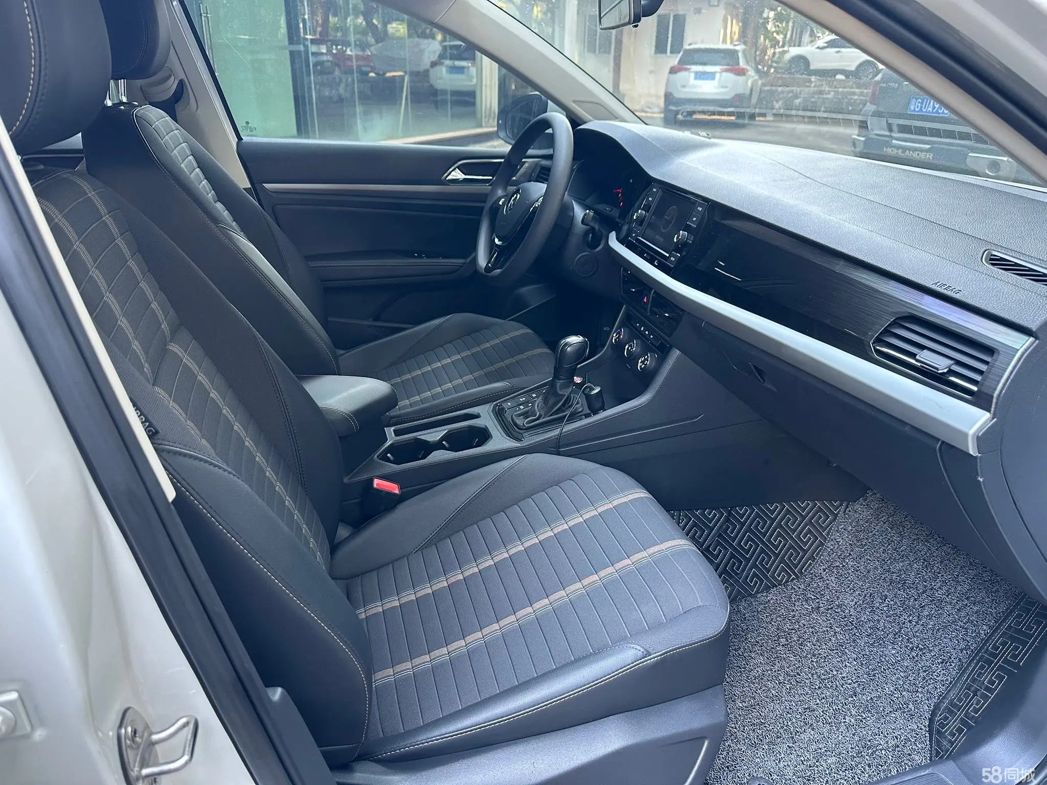 Volkswagen Lavida 2020 car image #8