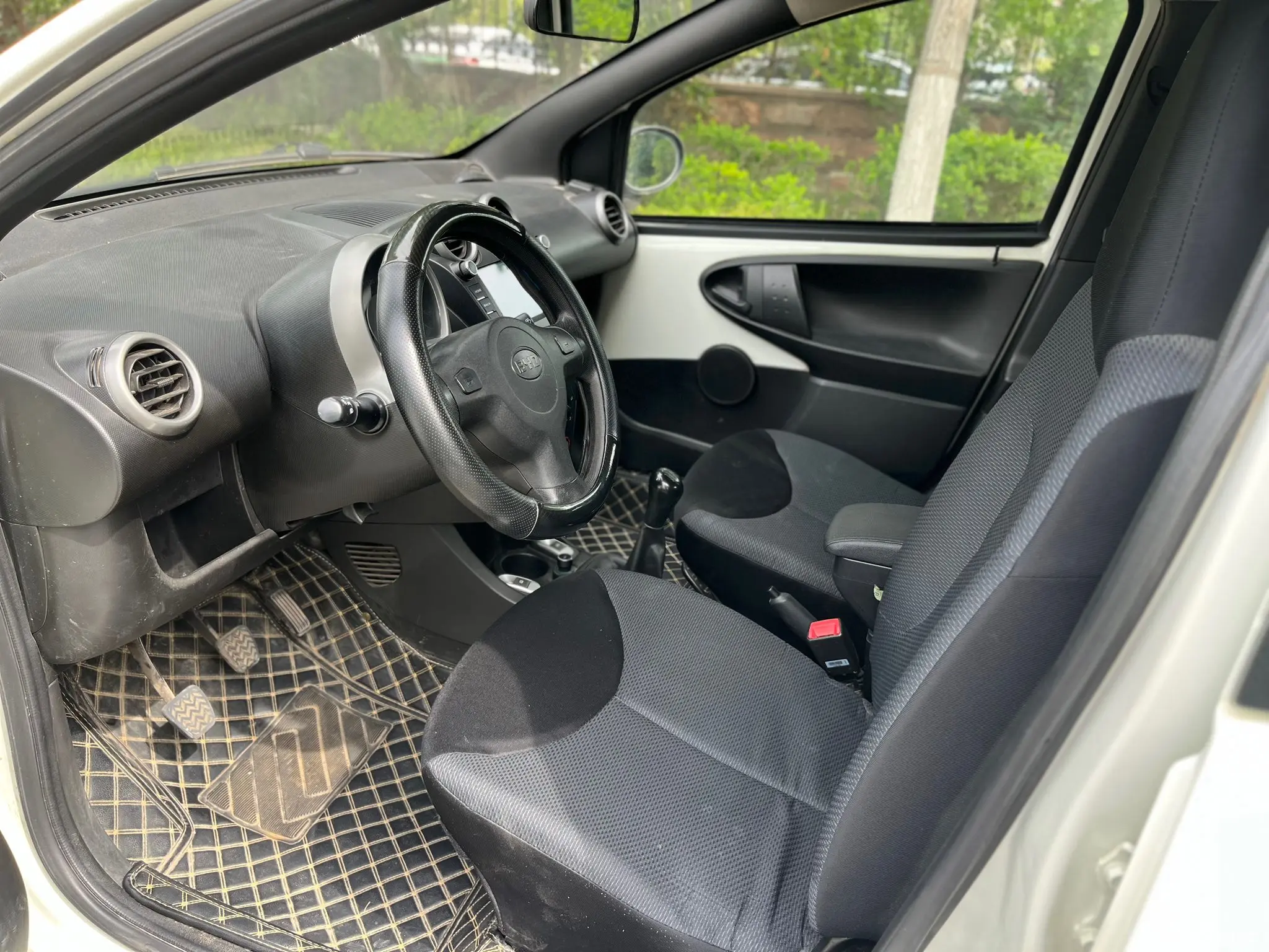 BYD F0 2014 #8 BYD F0 2014 car image #8