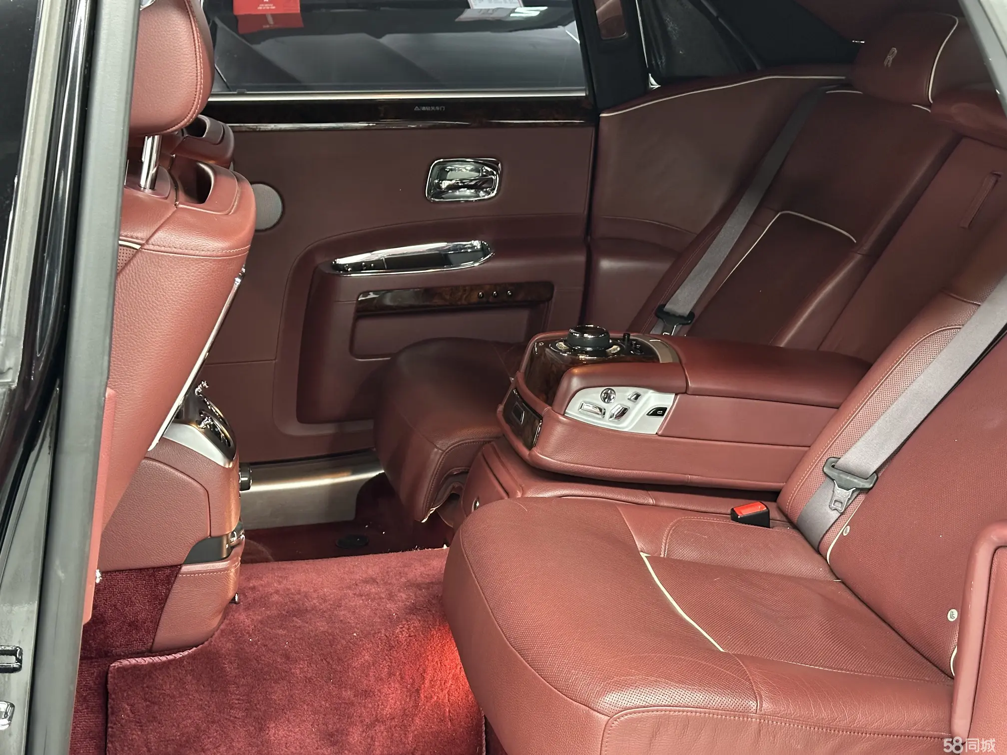 劳斯莱斯 古思特 2014 汽车图片 #8