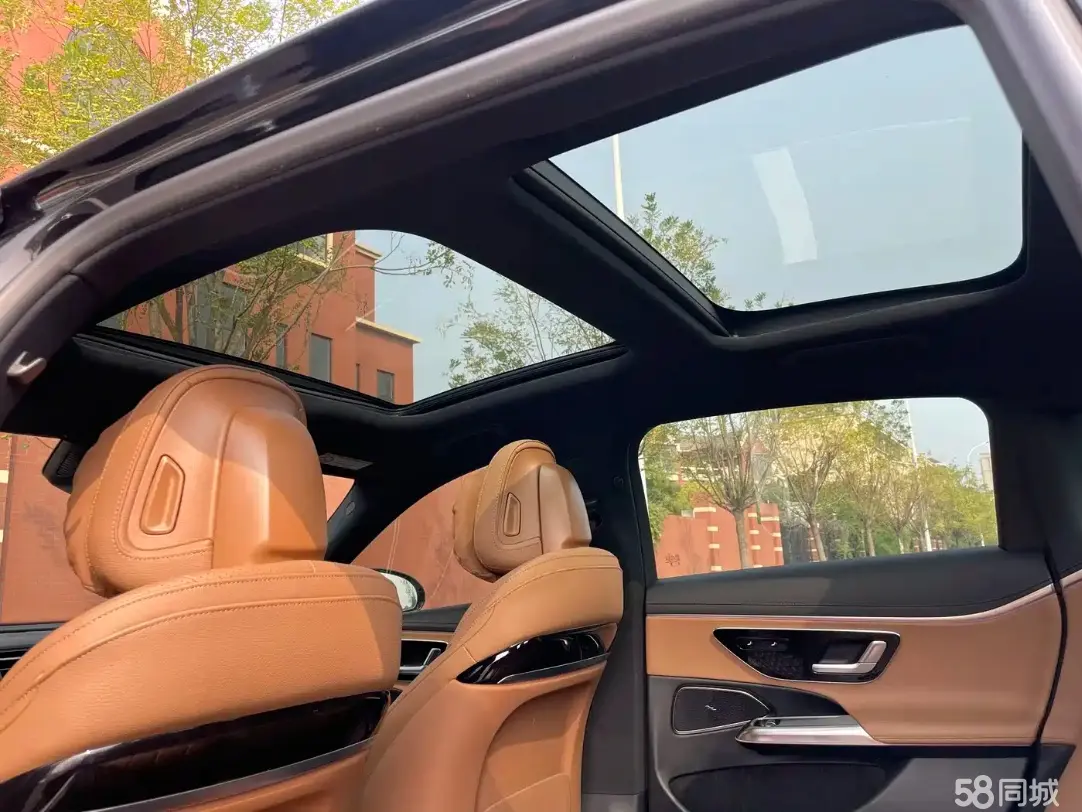 Mercedes-Benz E Class 2024 car image #8