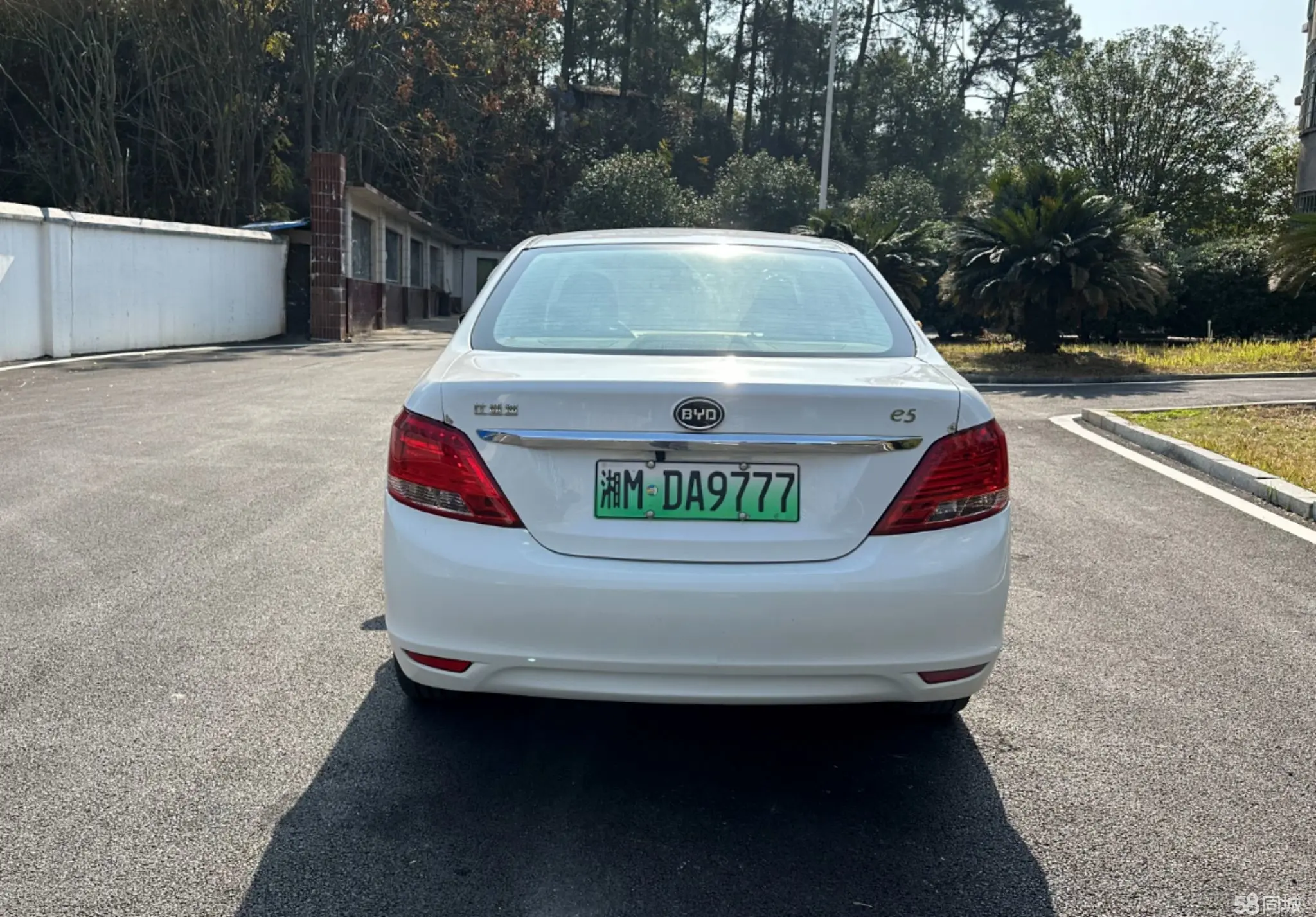 BYD e5 2018 #8 BYD e5 2018 car image #8