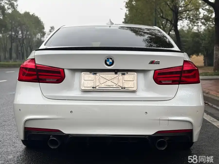 BMW 3 Series 2018 immagine di auto #8