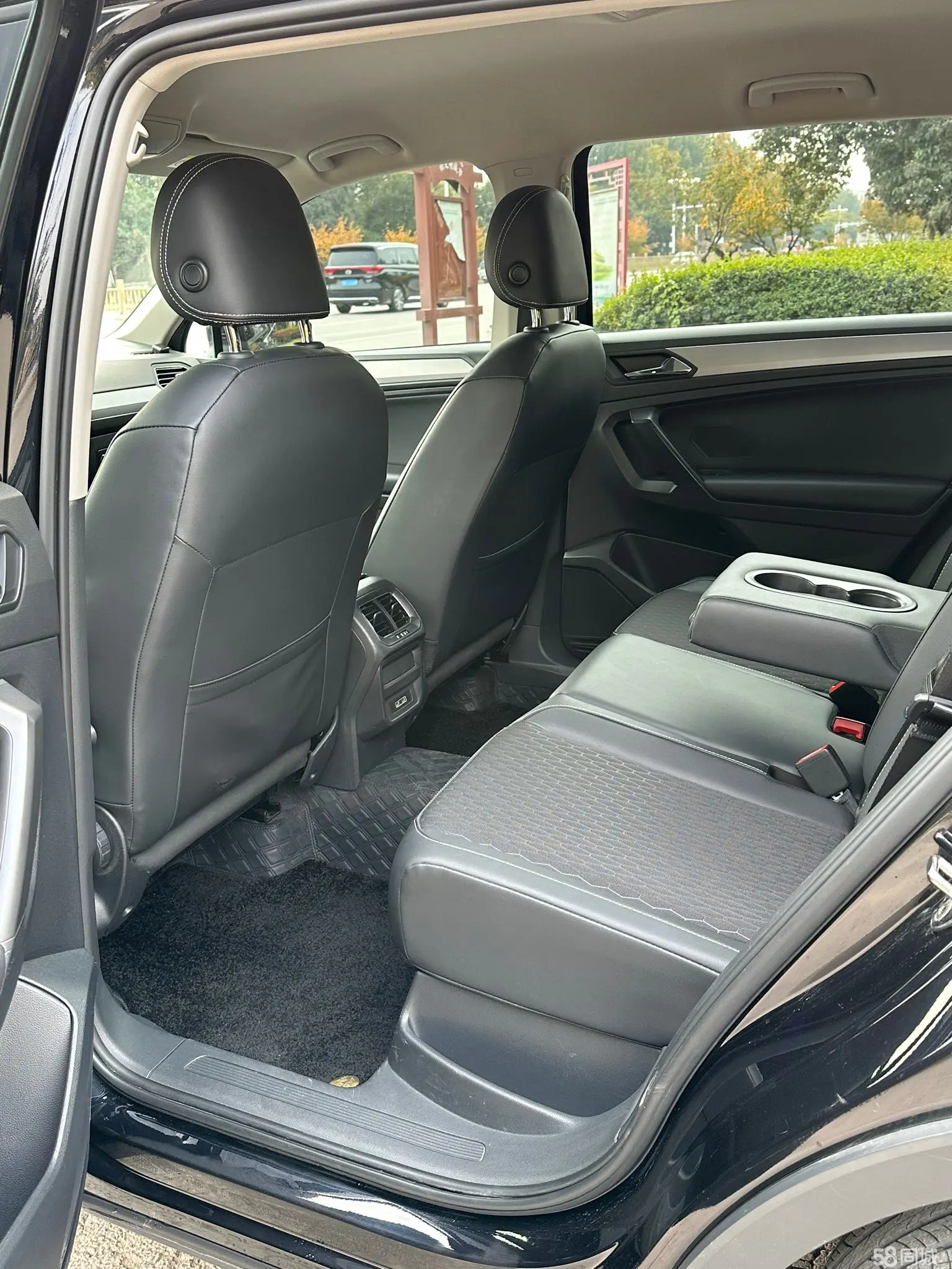 Volkswagen Tiguan L 2018 immagine di auto #8