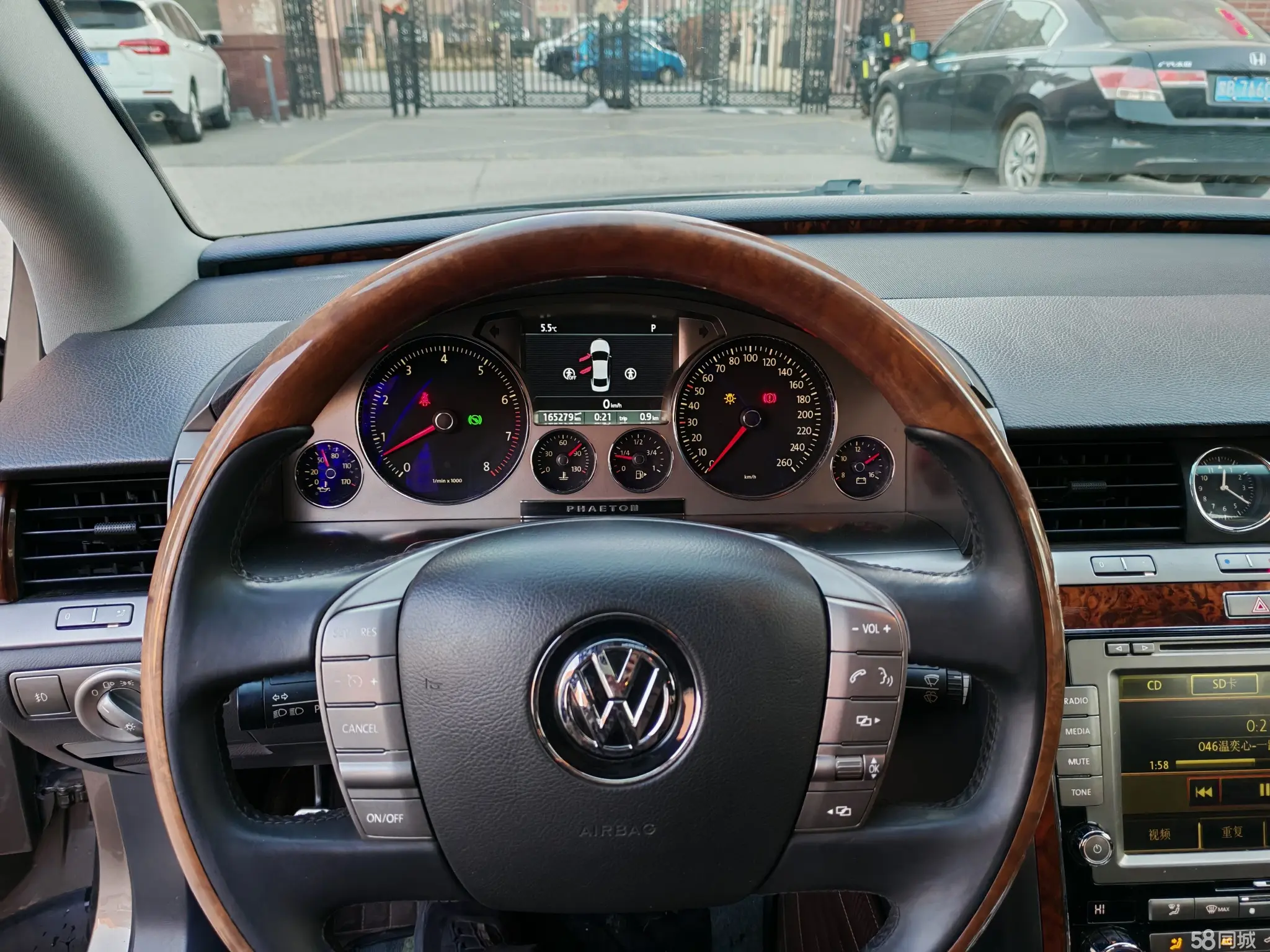 Volkswagen Pheaton 2011 immagine di auto #8