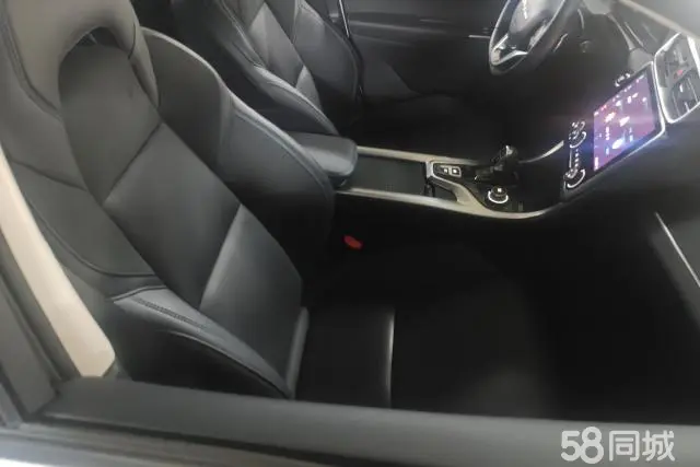 Lynk & Co 01 EM-P 2020 car image #8