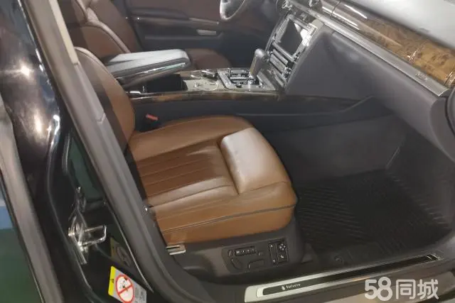 Volkswagen Pheaton 2012 immagine di auto #8