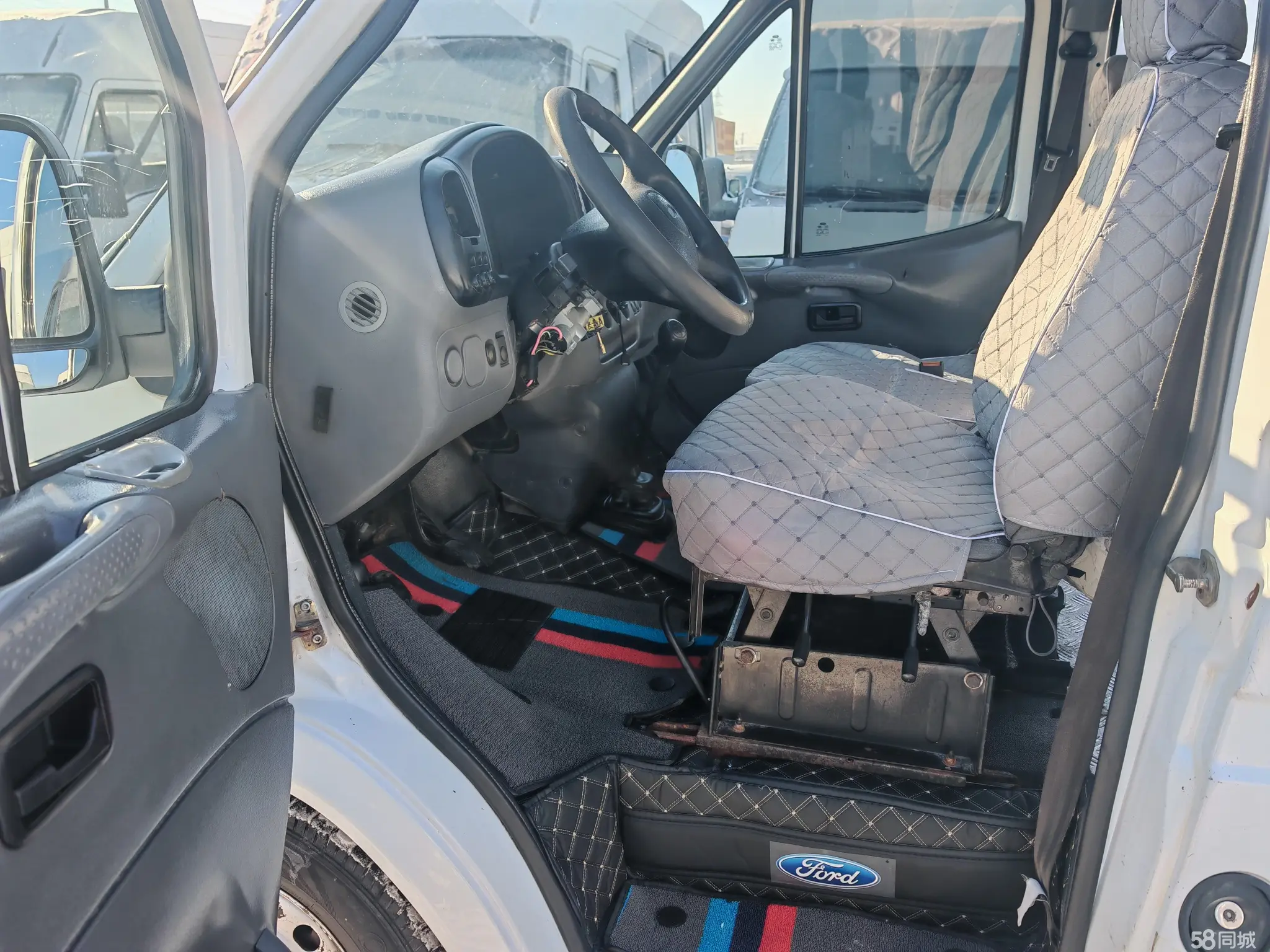 Ford Transit Classic 2010 car image #8