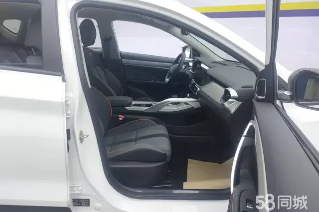 GEELY Coolray 2025 #8 GEELY Coolray 2025 car image #8