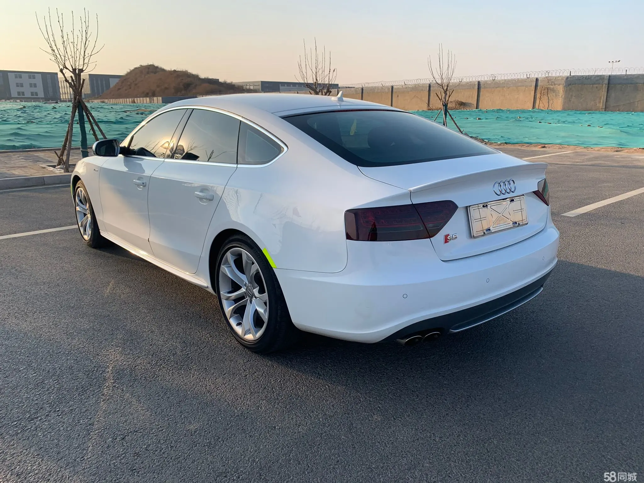 Audi S5 2011 car image #8