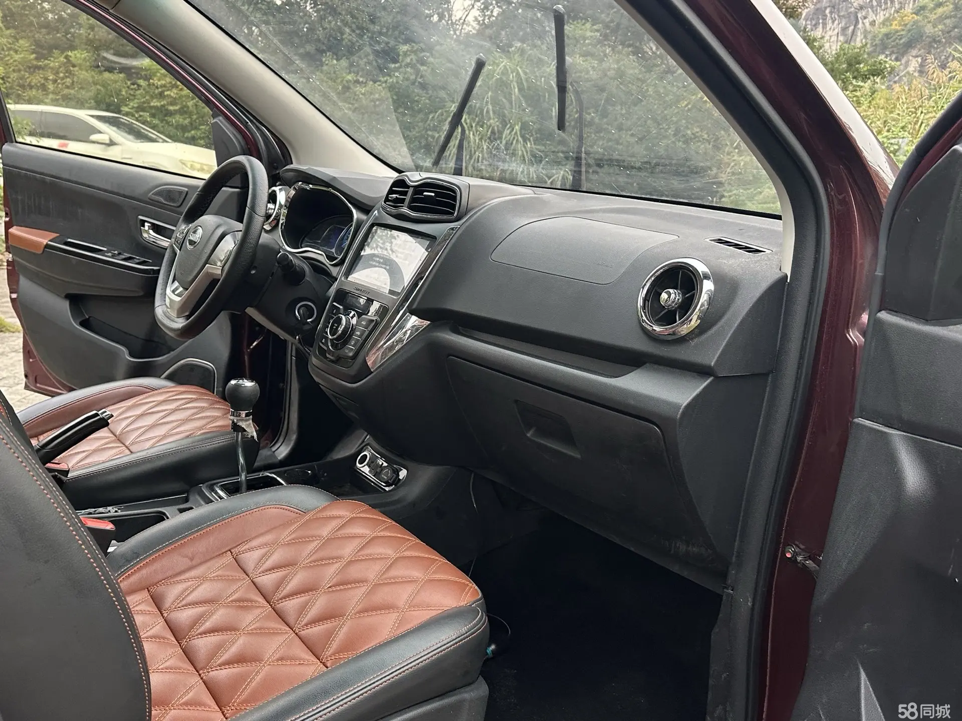 SWM斯威汽车 SWM斯威X3 2018 汽车图片 #8