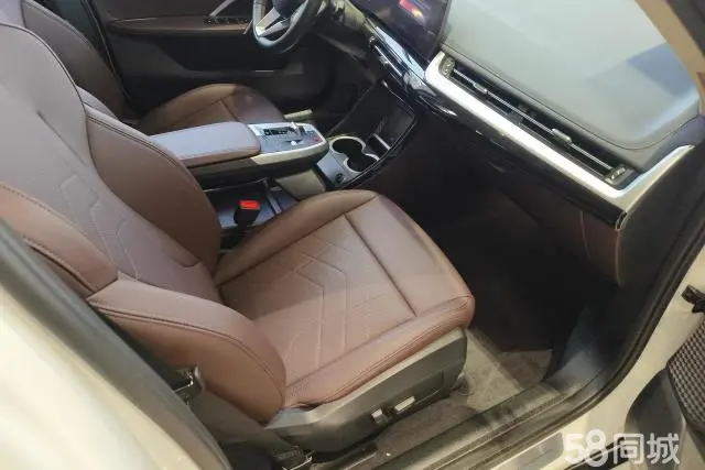 BMW X1 2024 car image #8