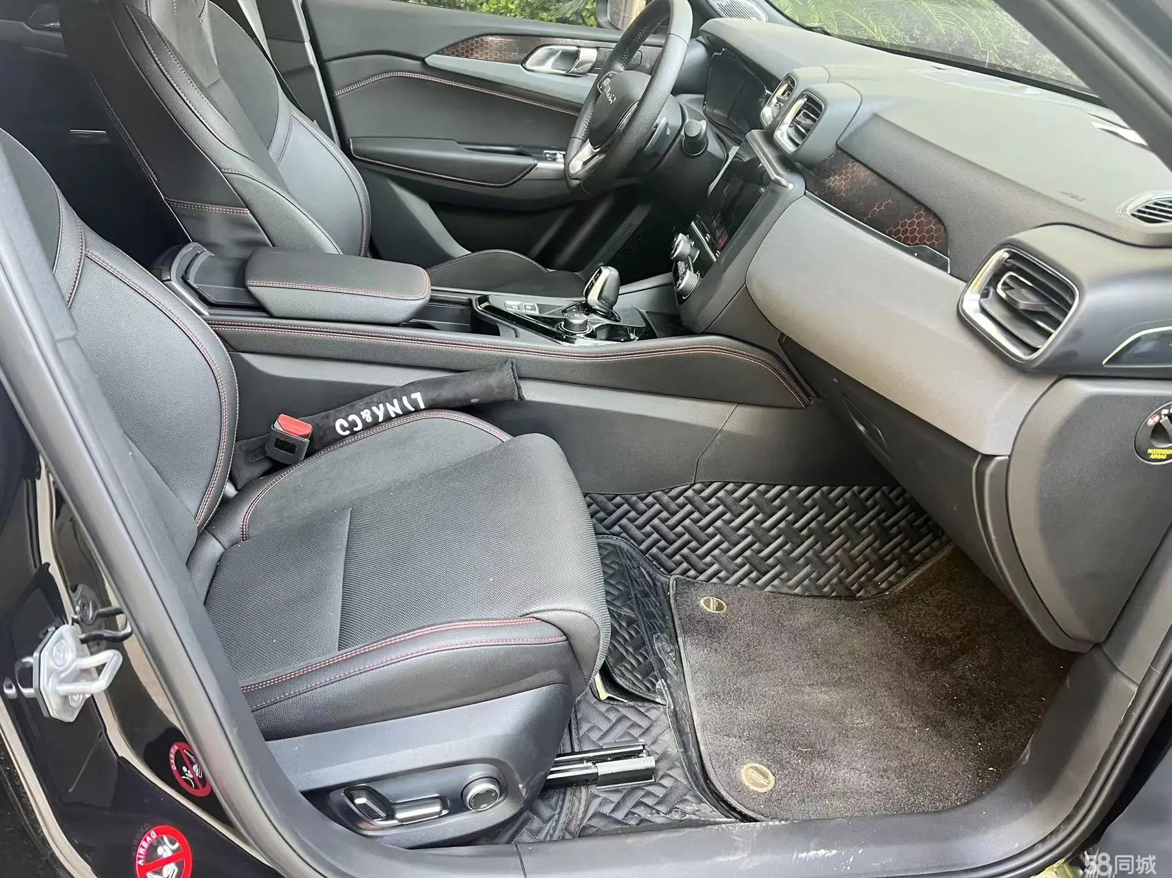 Lynk & Co 03 2019 car image #8
