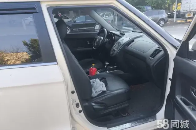 起亚 秀尔 2015 汽车图片 #8