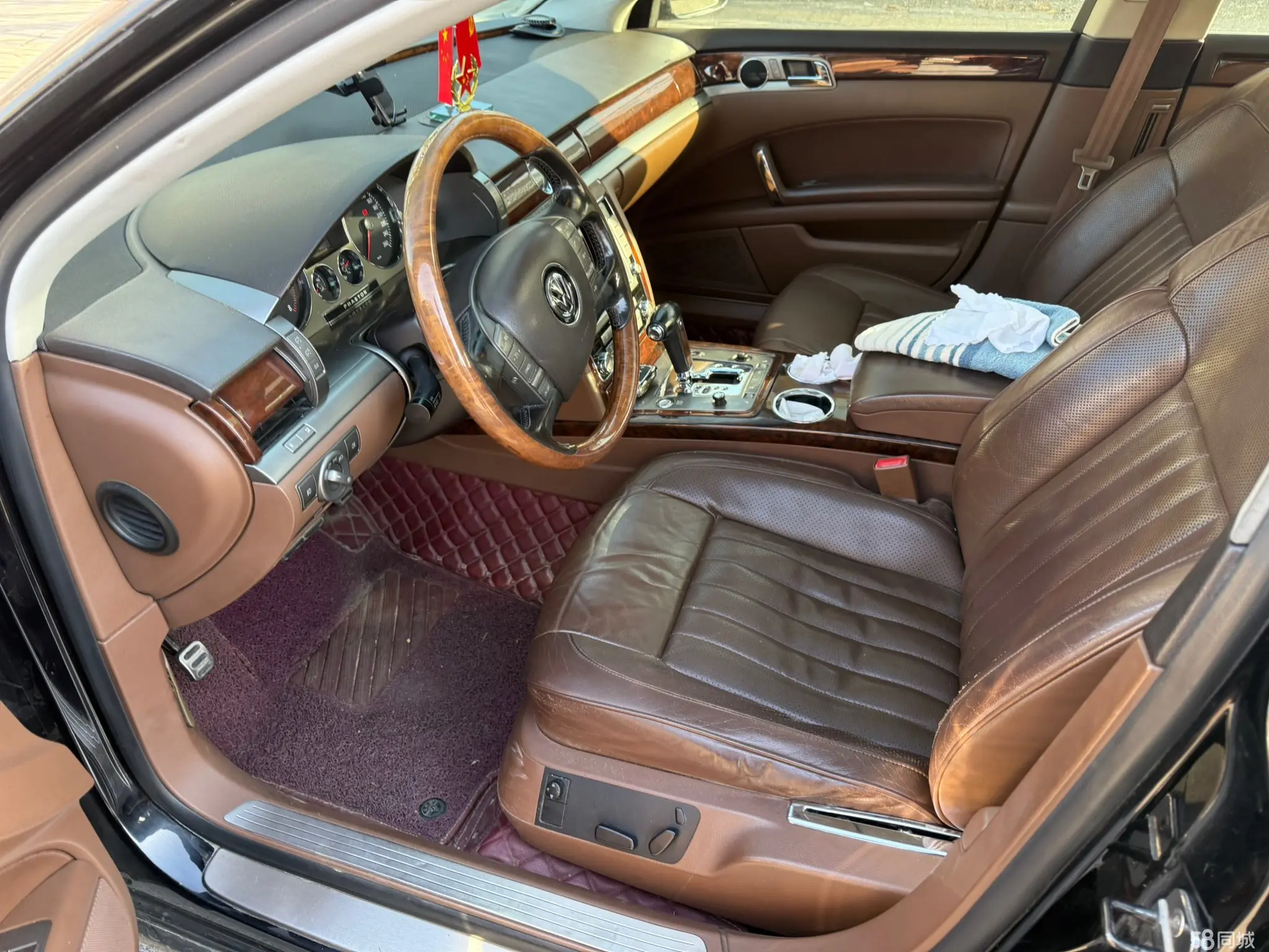 Volkswagen Pheaton 2011 immagine di auto #8