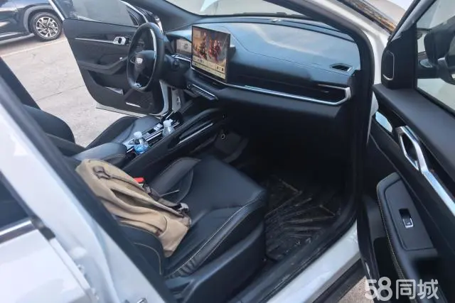 GEELY Coolray 2024 car image #8