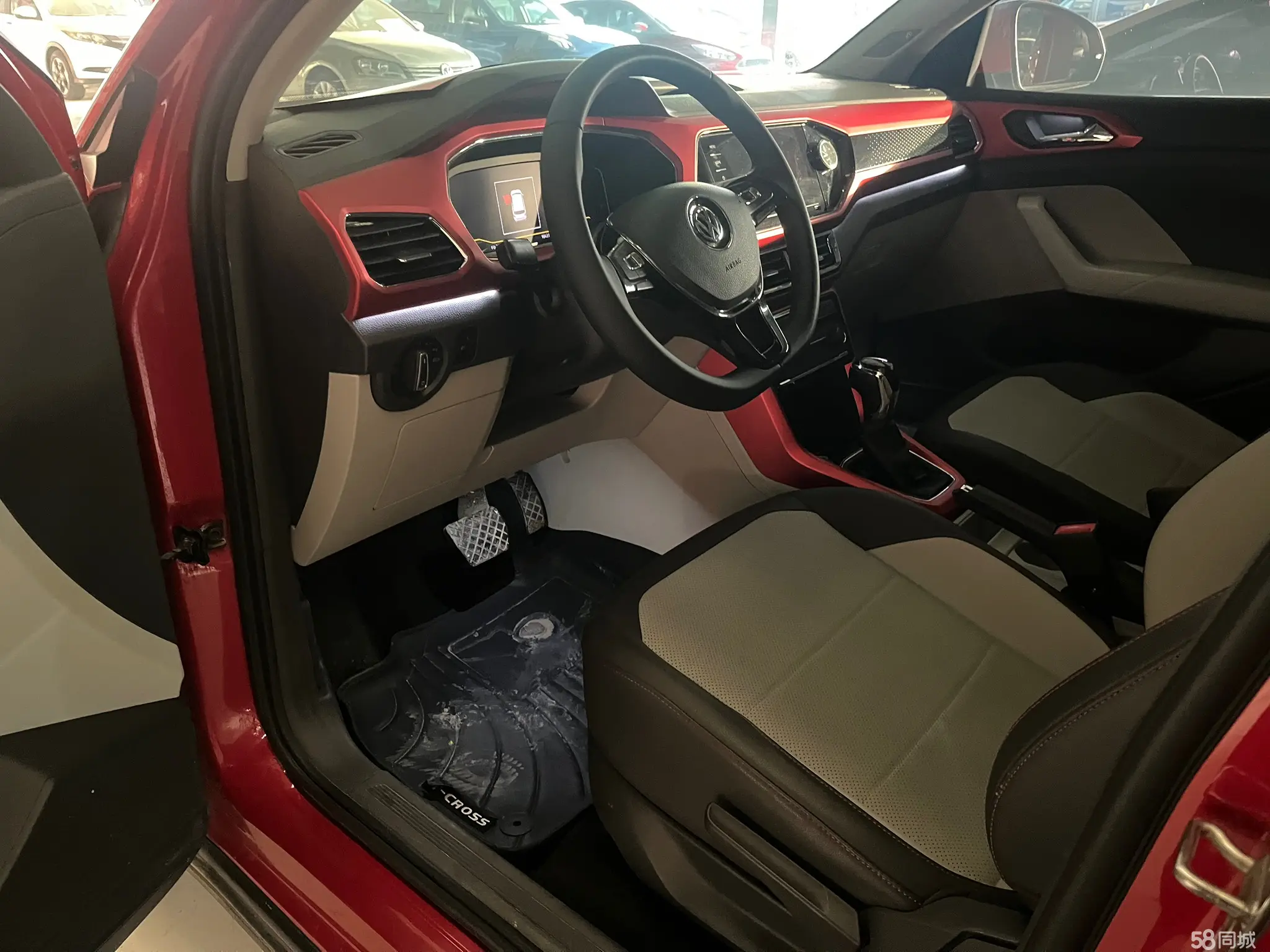 Volkswagen T-Cross 2021 car image #8