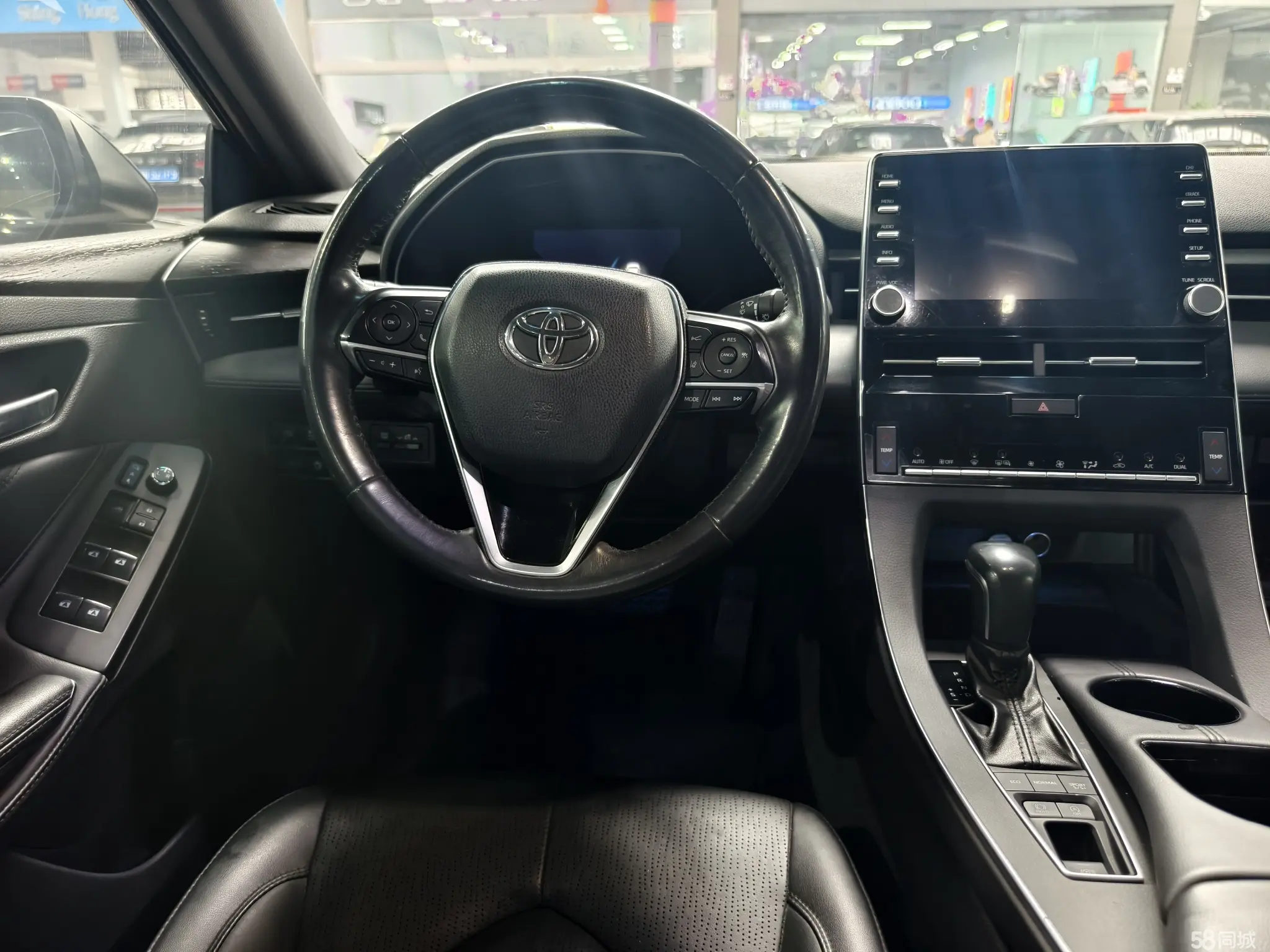 Toyota Avalon 2020 car image #8