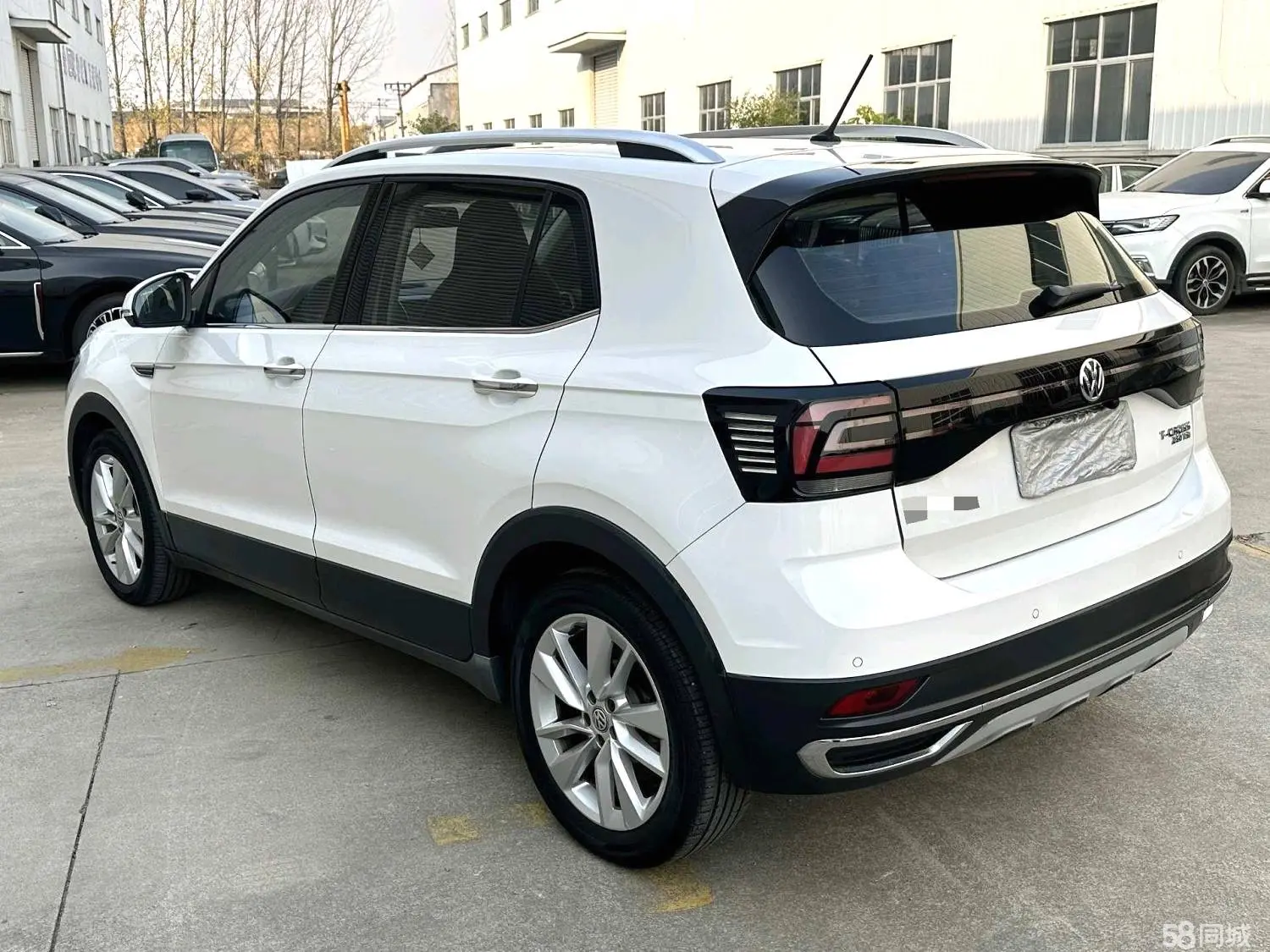 Volkswagen T-Cross 2019 car image #8