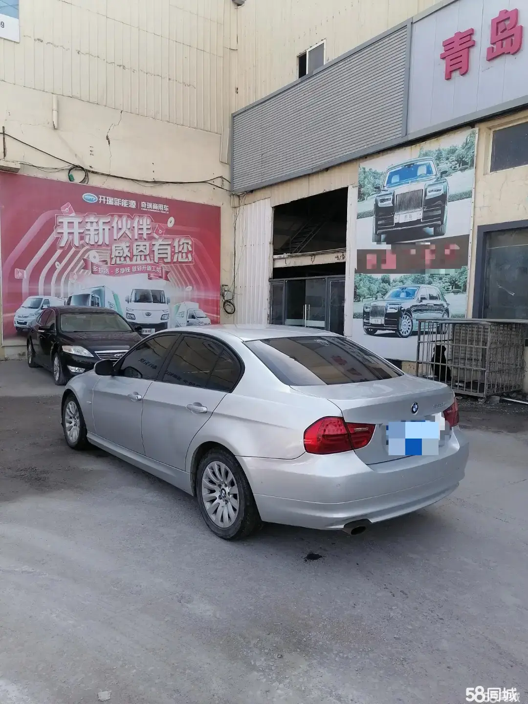 BMW 3 Series 2010 car image #8