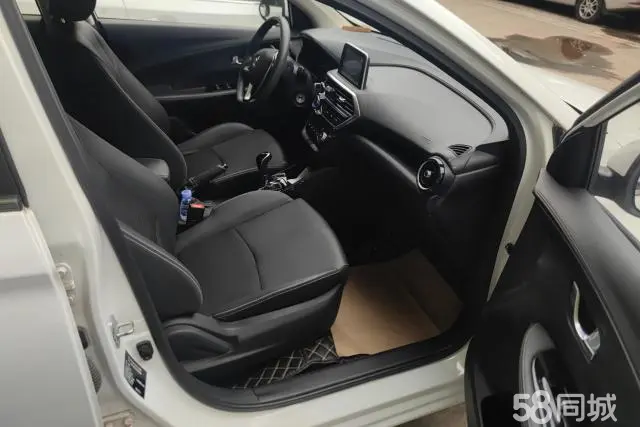 Changan Alsvin 2018 car image #8