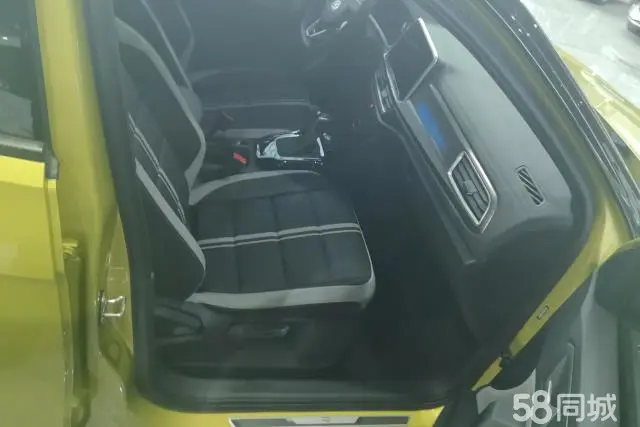Volkswagen T-Roc 2023 #8 Volkswagen T-Roc 2023 car image #8