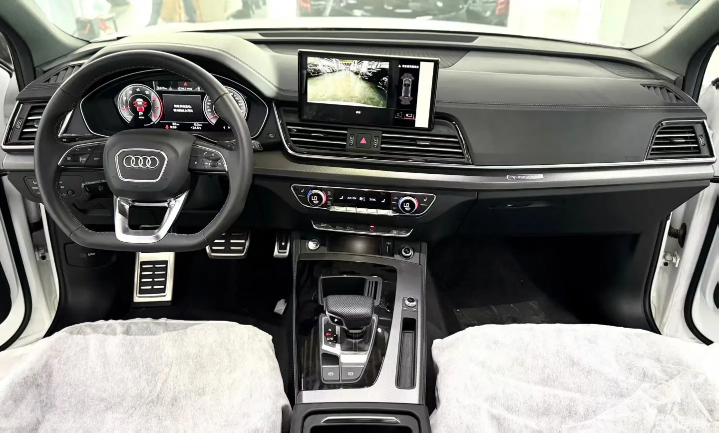 Audi Q5L 2025 #8 Audi Q5L 2025 car image #8