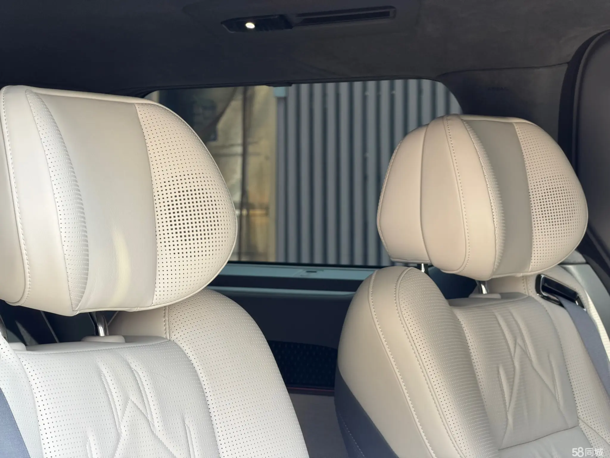 极氪 极氪009 2024 汽车图片 #8