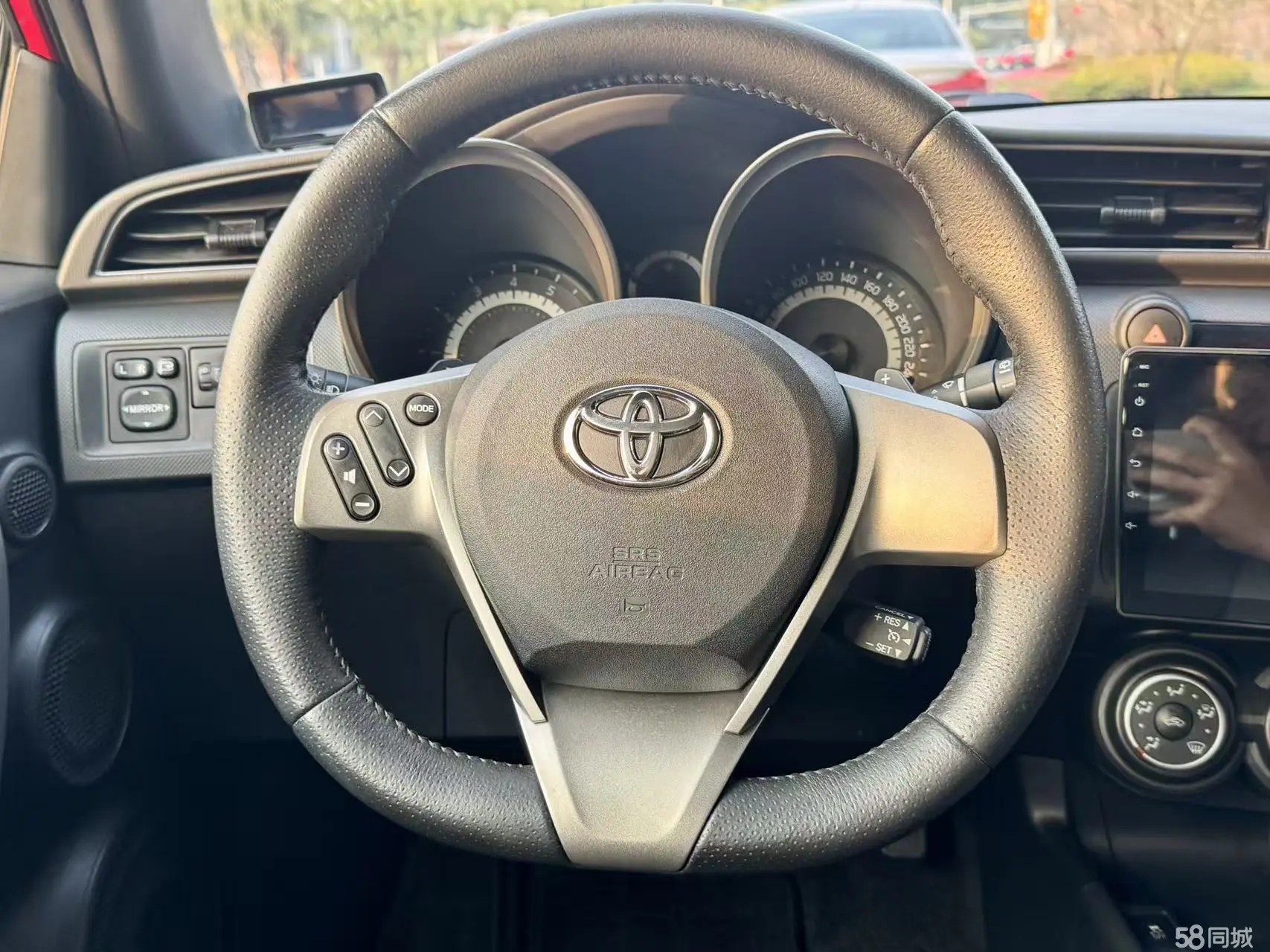 Toyota Zelas 2012 imagen de coche #8