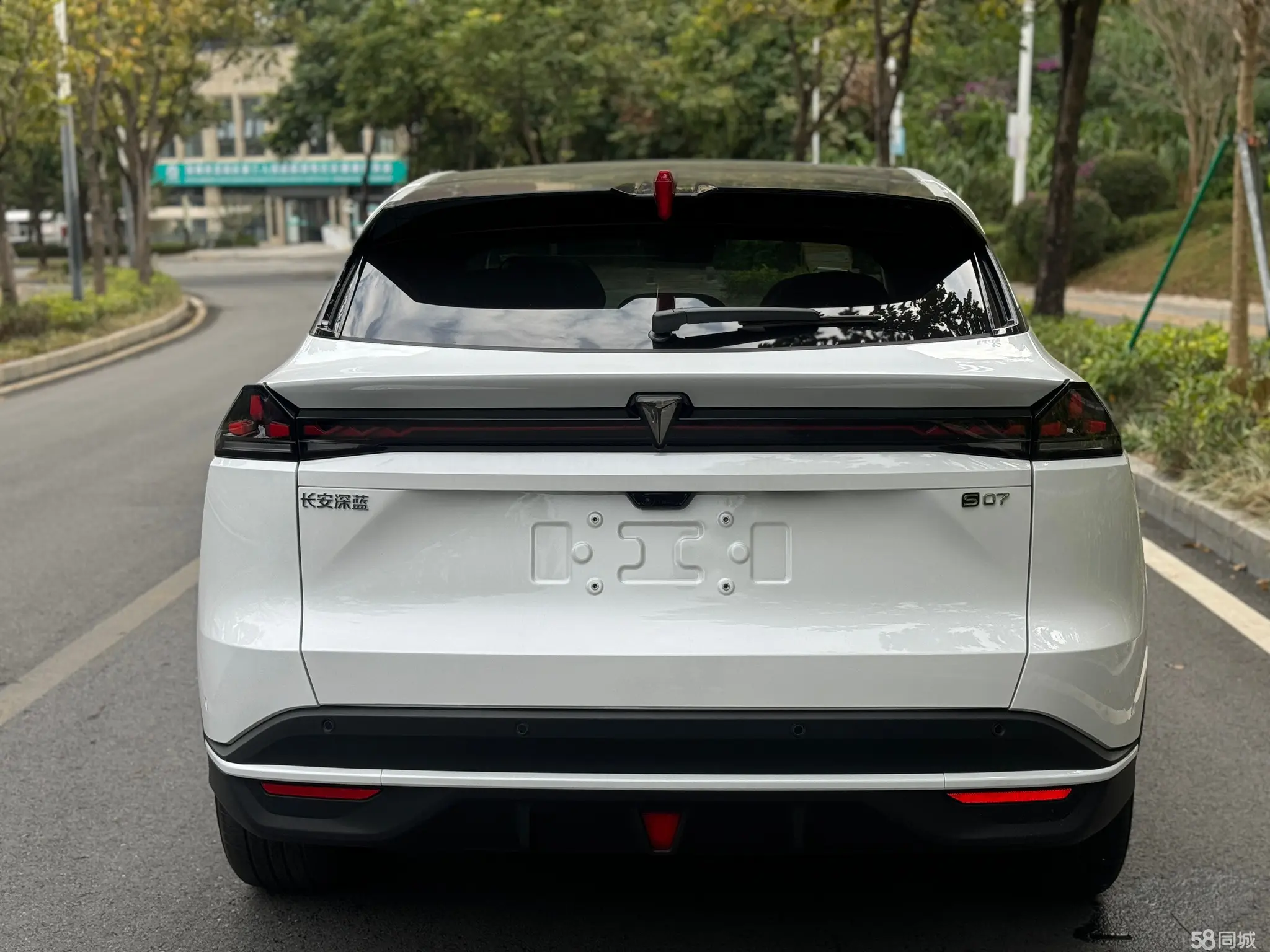 Deepal S07 2025 car image #8