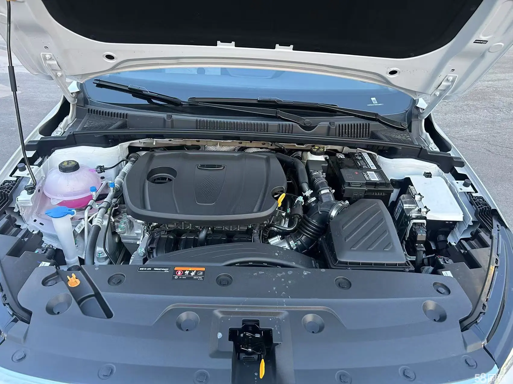 Emgrand 2025 car image #8