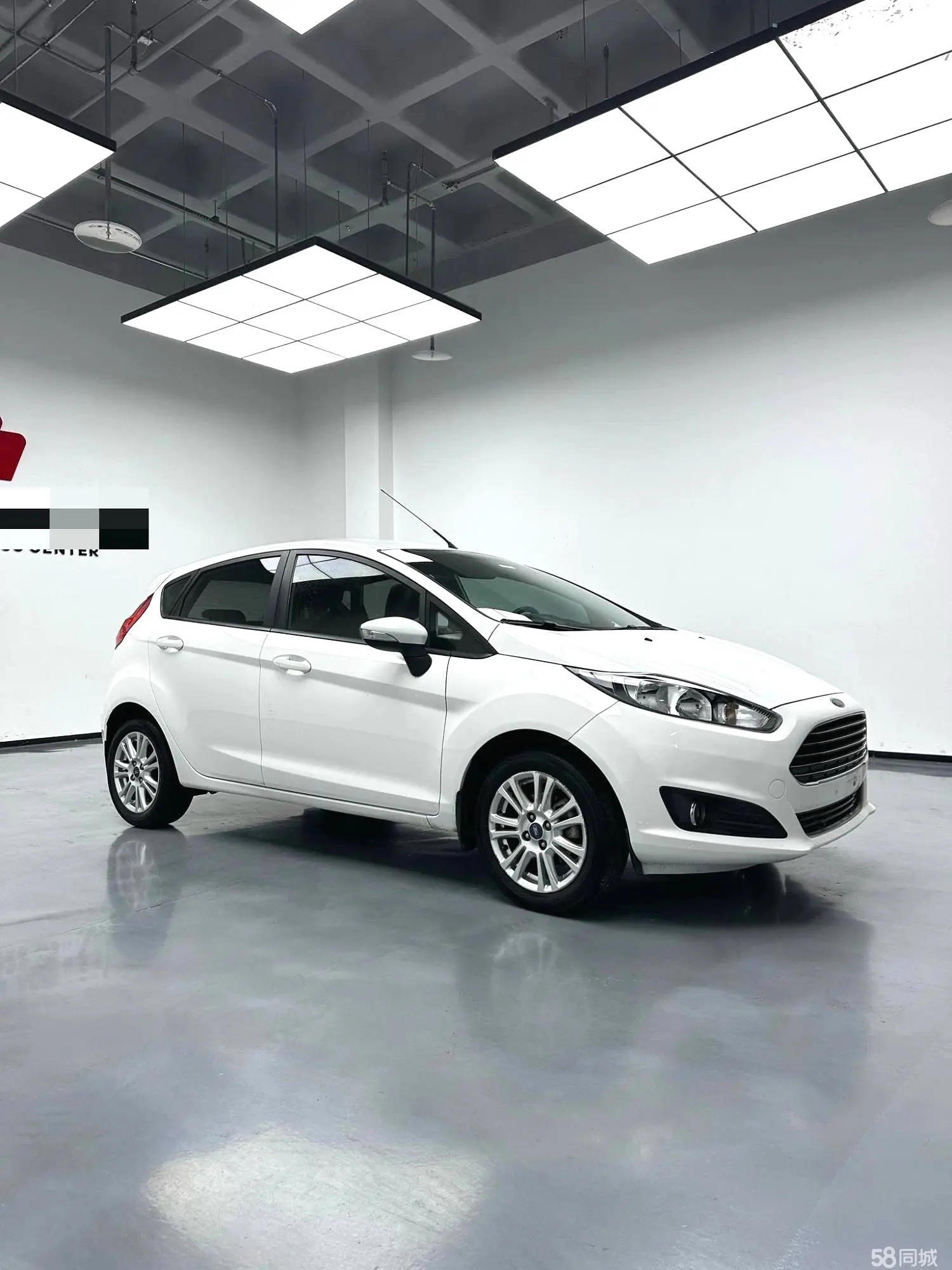 Ford Fiesta 2013 car image #8