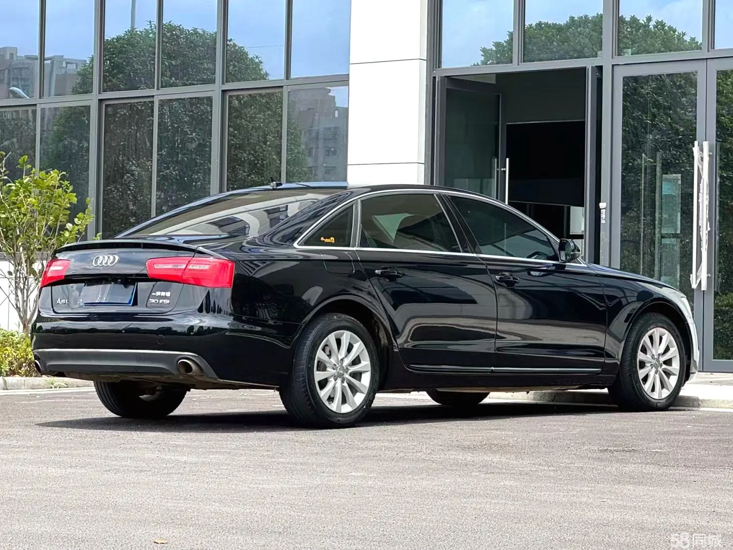 Audi A6L 2015 #8 Audi A6L 2015 car image #8