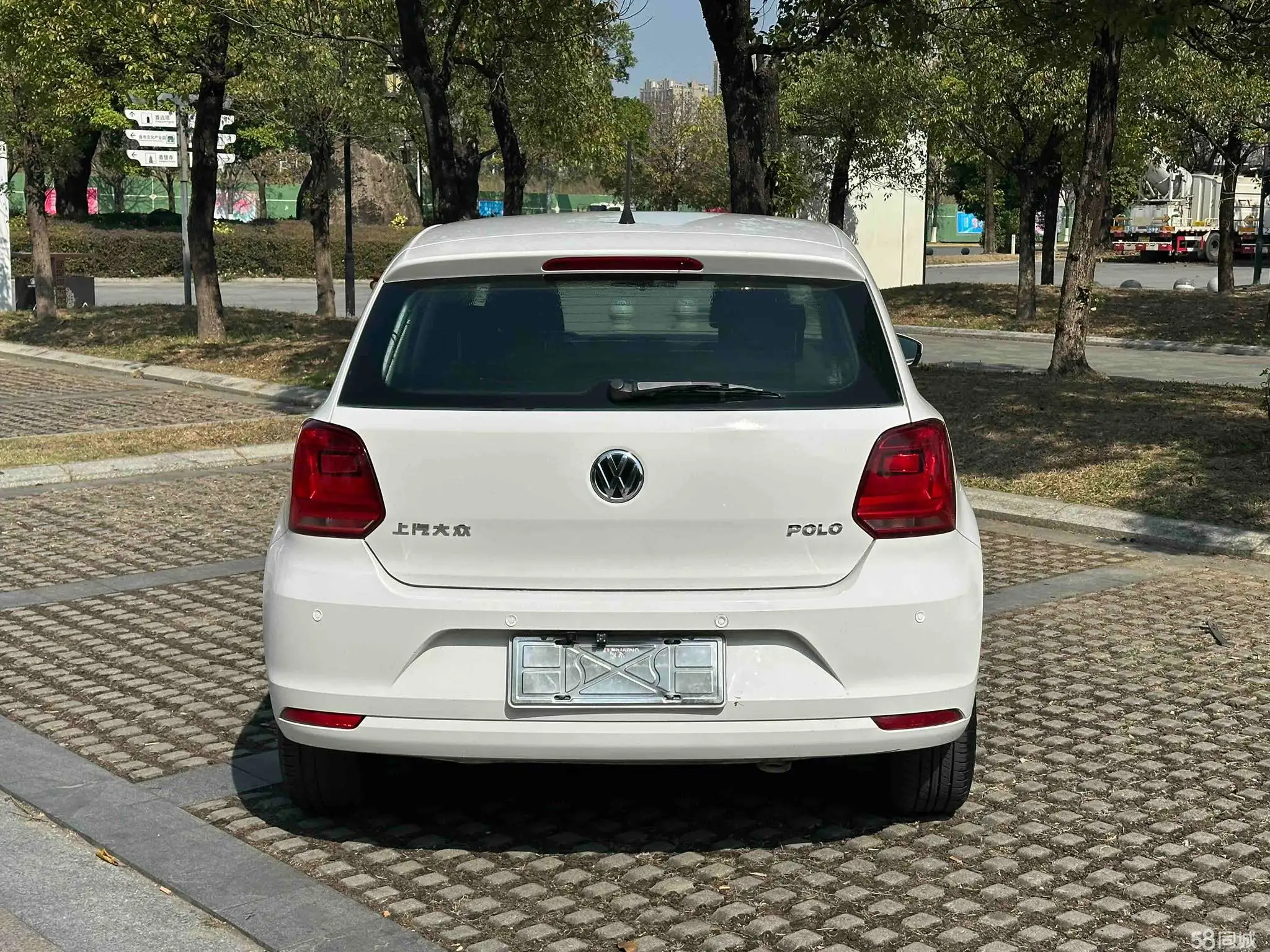 Volkswagen Polo 2017 car image #8