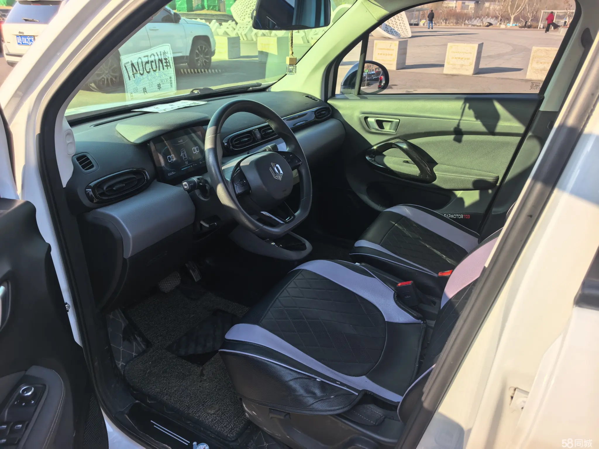 零跑汽车 零跑T03 2020 汽车图片 #8
