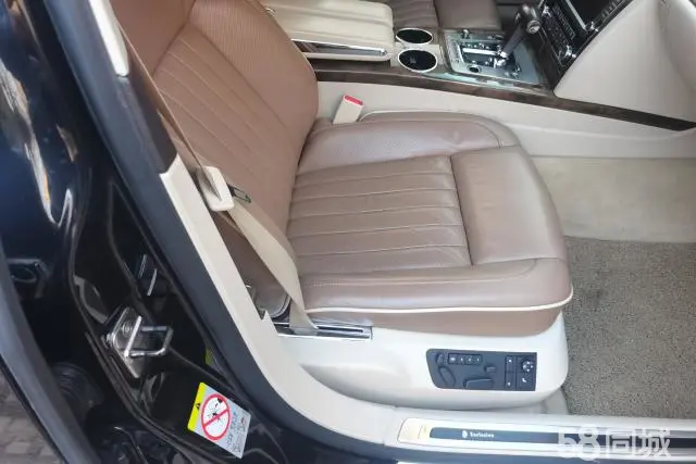 Volkswagen Pheaton 2012 immagine di auto #8