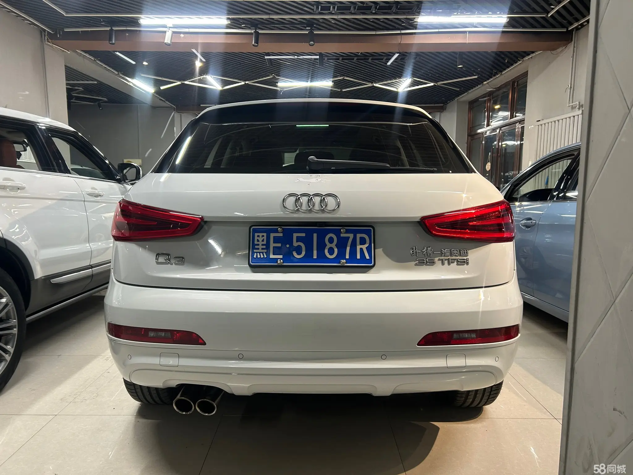 Audi Q3 2015 car image #8