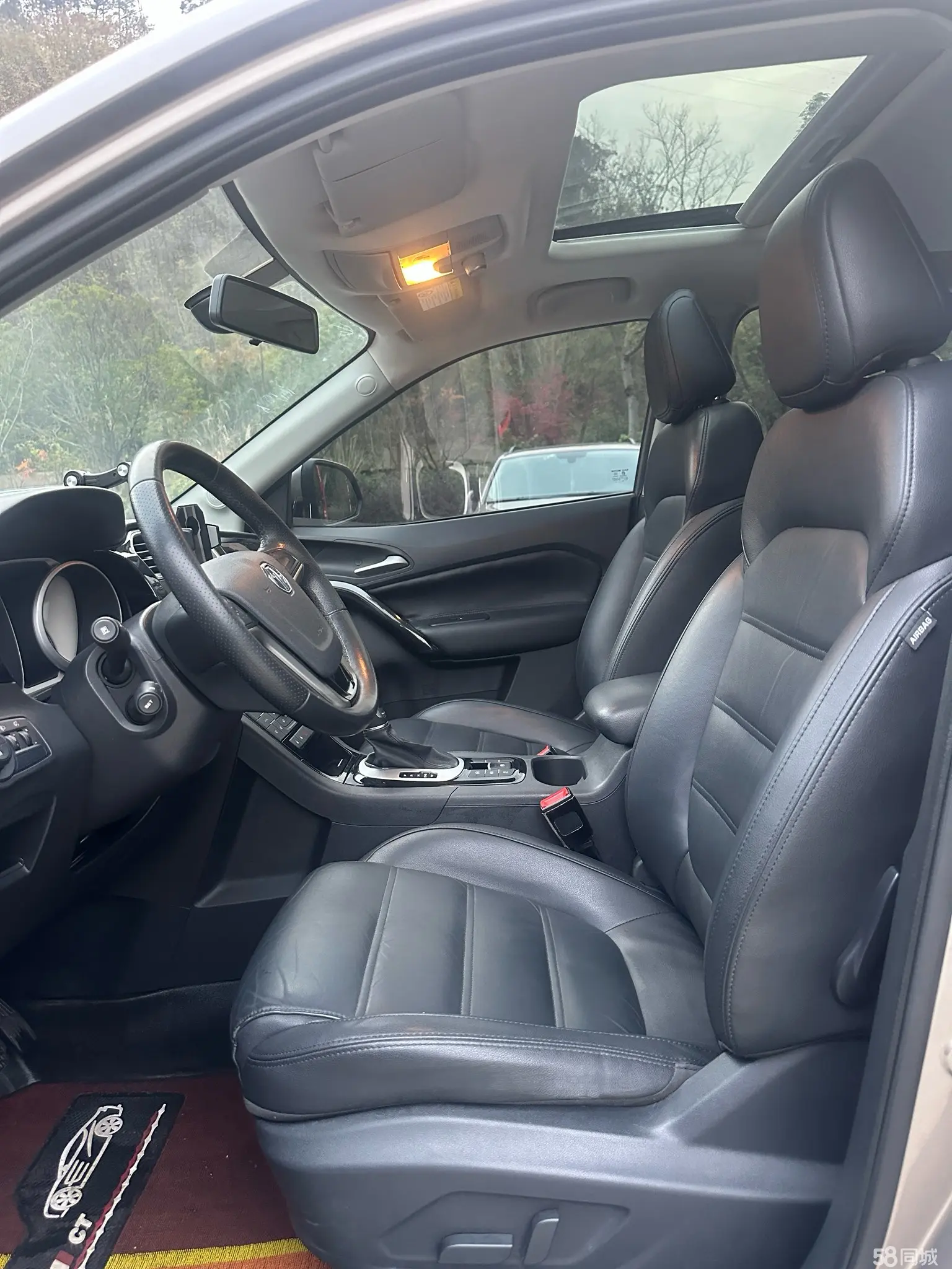 MG GS 2015 car image #8