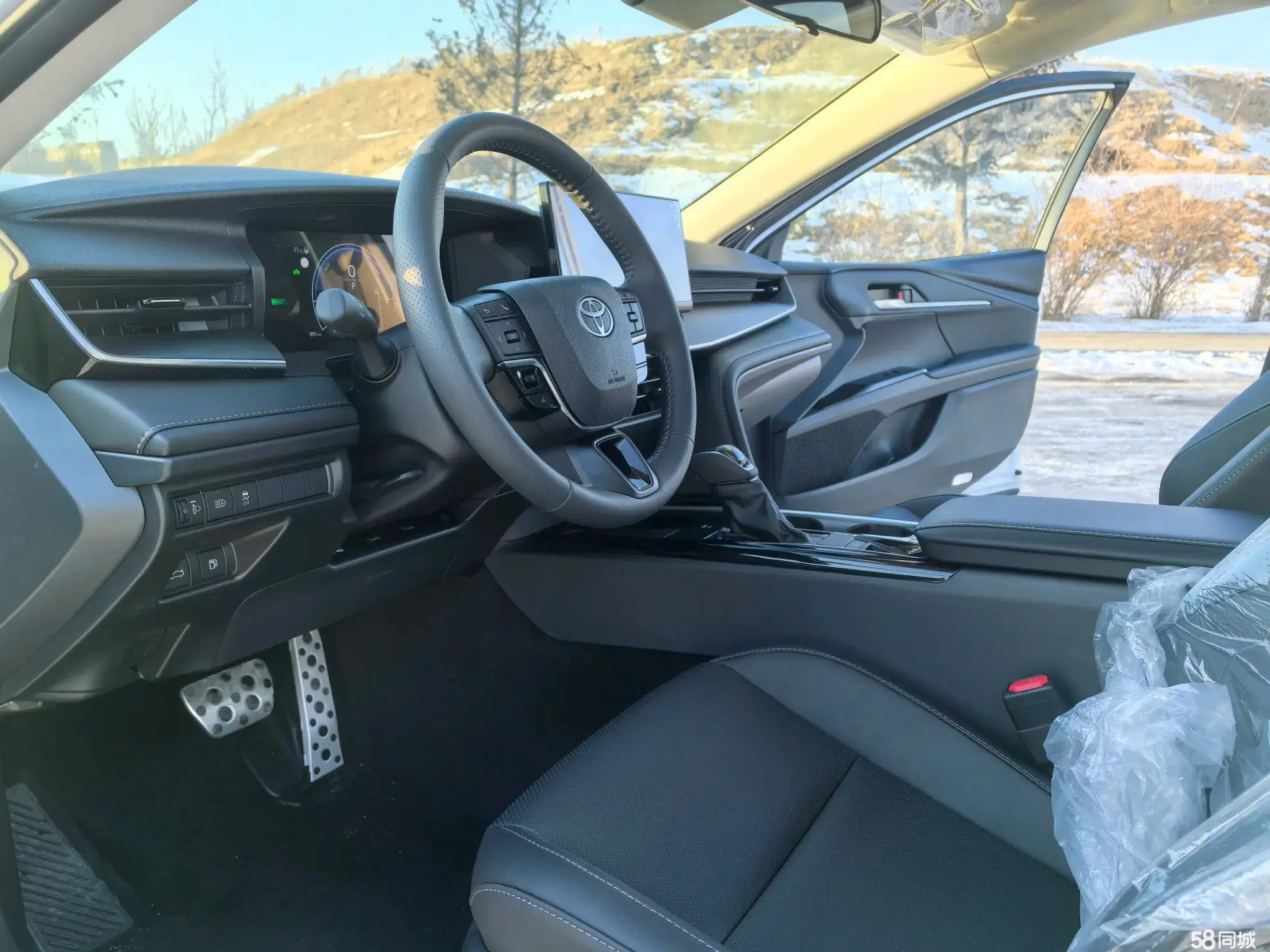 Toyota Camry 2025 immagine di auto #8