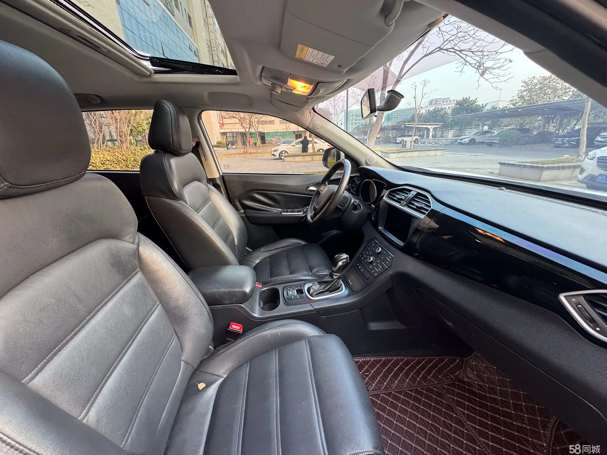 MG GS 2015 car image #8