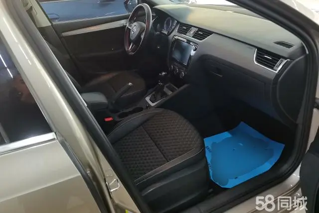 Skoda Octavia 2019 car image #8