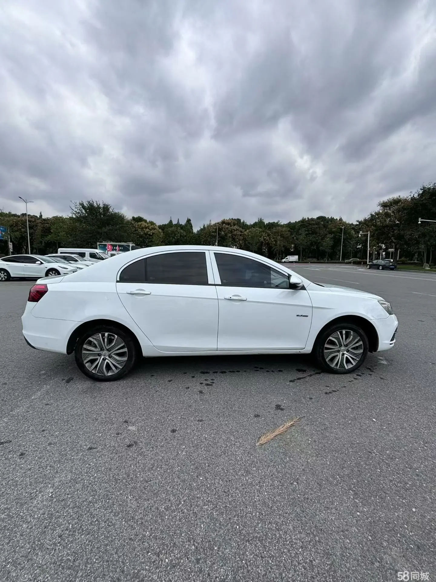 GEELY Emgrand New Energy 2018 #8 GEELY Emgrand New Energy 2018 car image #8