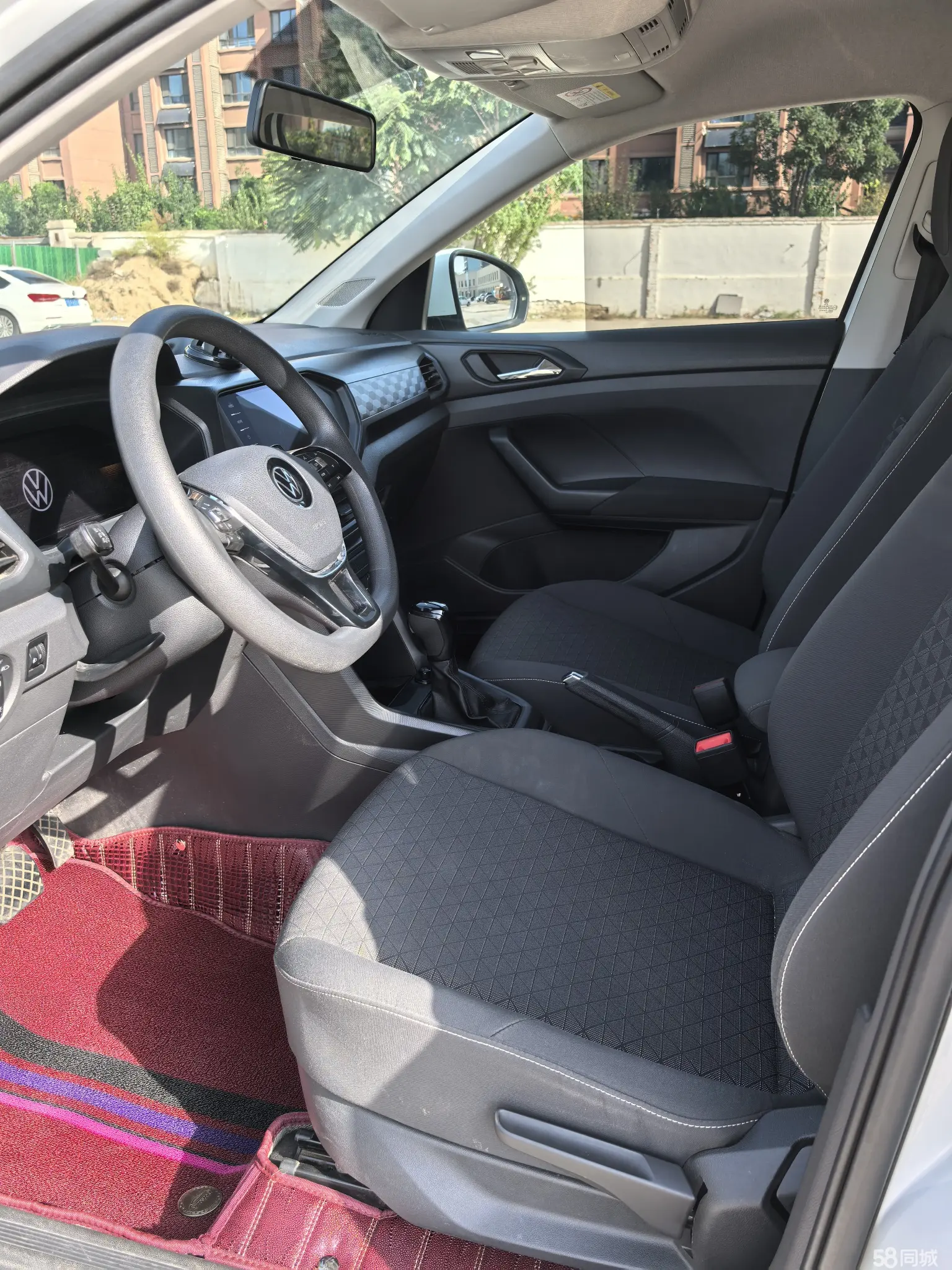 Volkswagen T-Cross 2023 #8 Volkswagen T-Cross 2023 car image #8